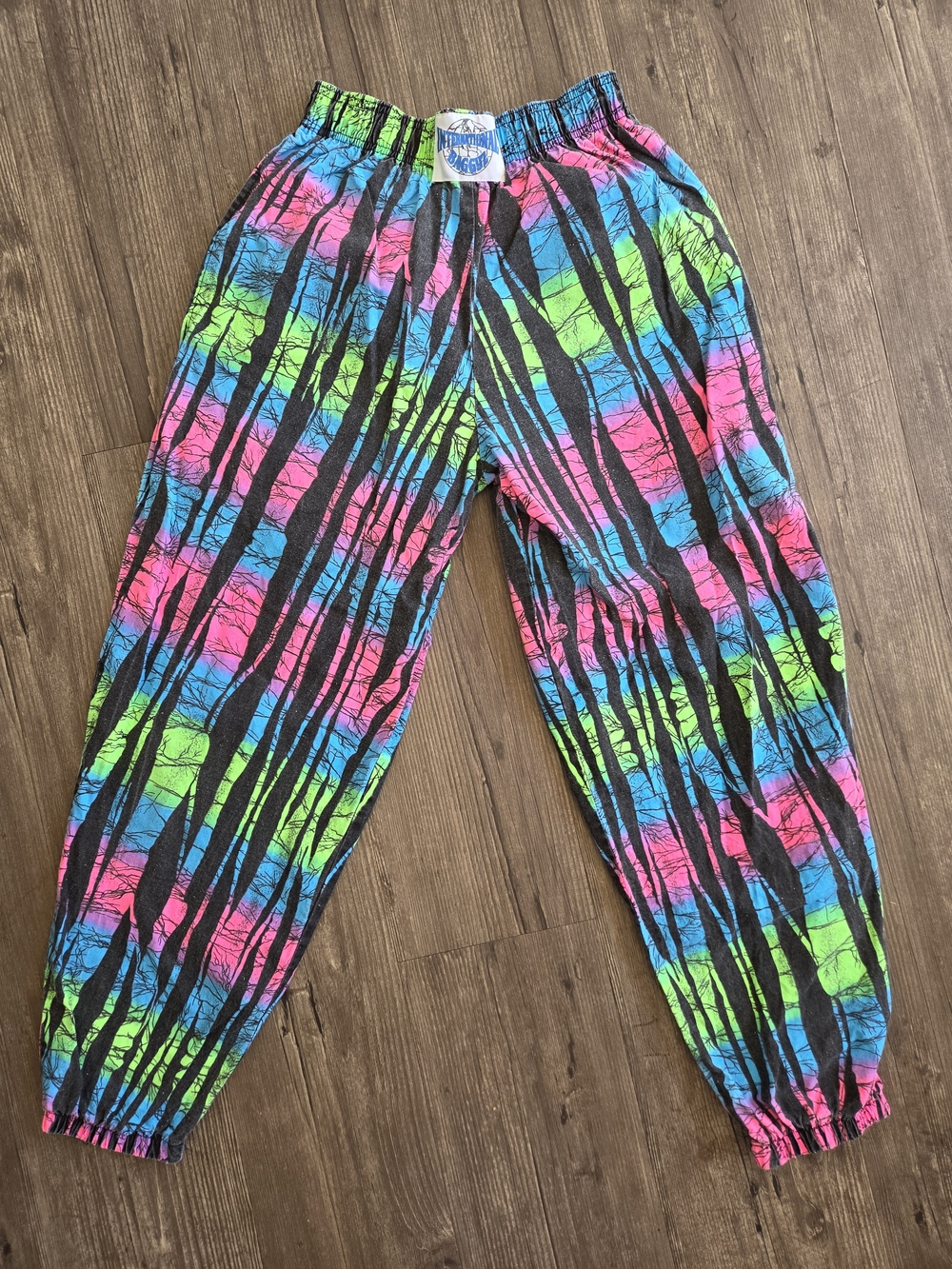Vintage International Baggyz Neon Patterned Pants